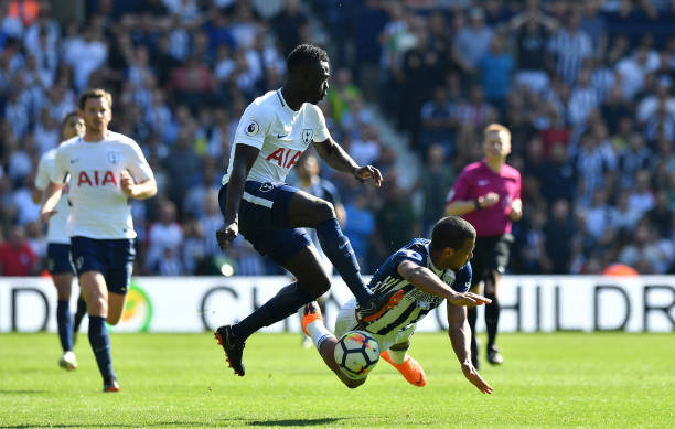 仅吸引了球 仅吸引了球