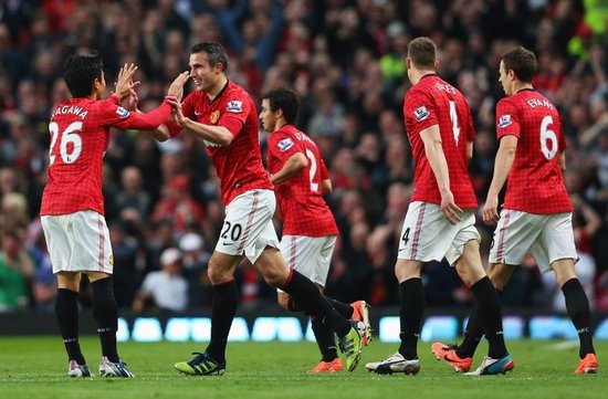 两人利用各 两人利用各