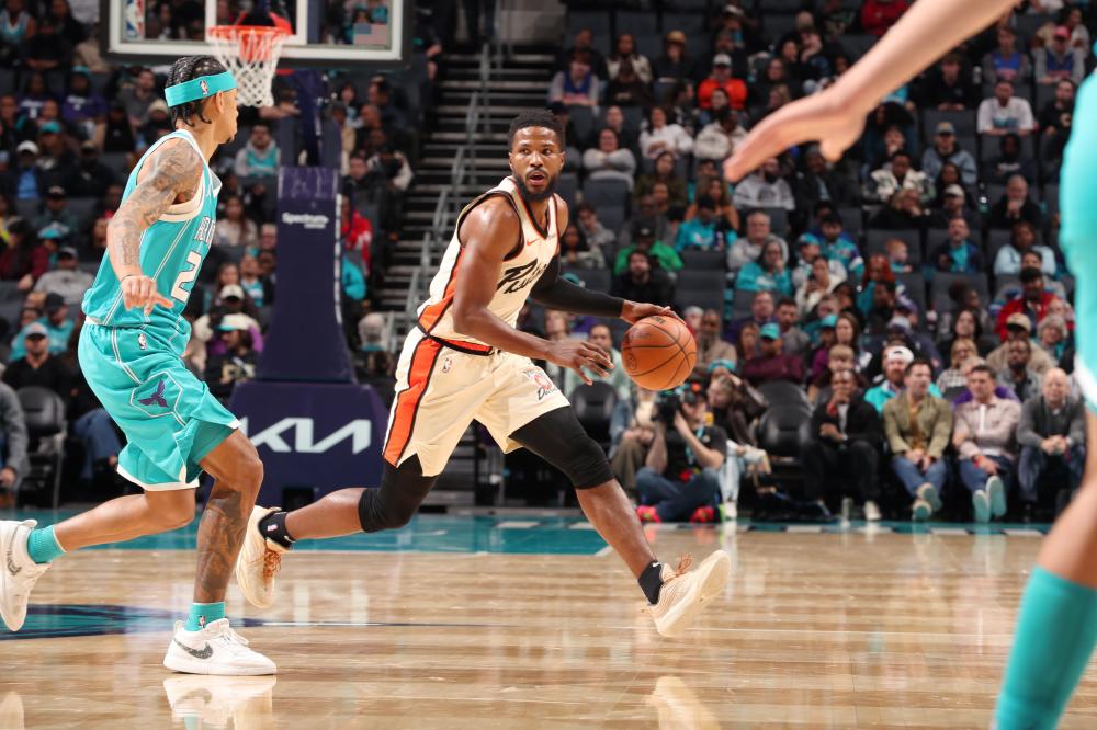 出了他的个 出了他的个