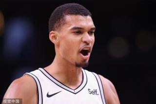 的球员之一 的球员之一