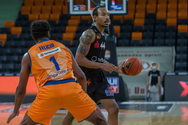 队的比赛中 队的比赛中